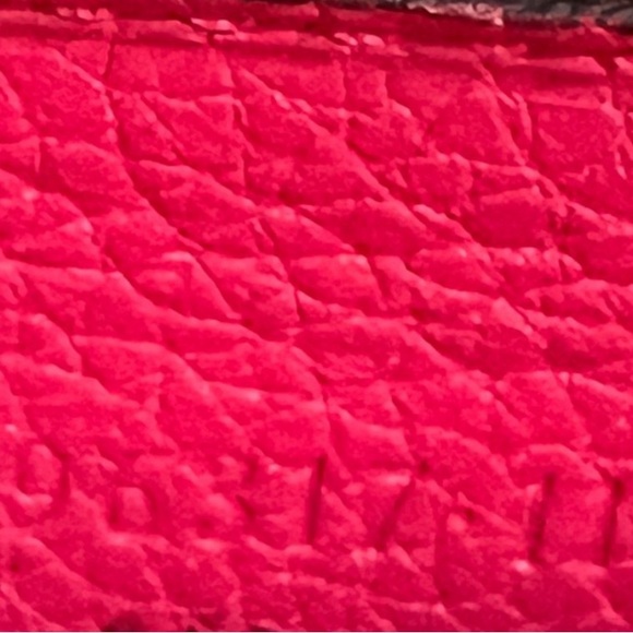 EUC GUCCI ZIPPER WALLET - Picture 6 of 8